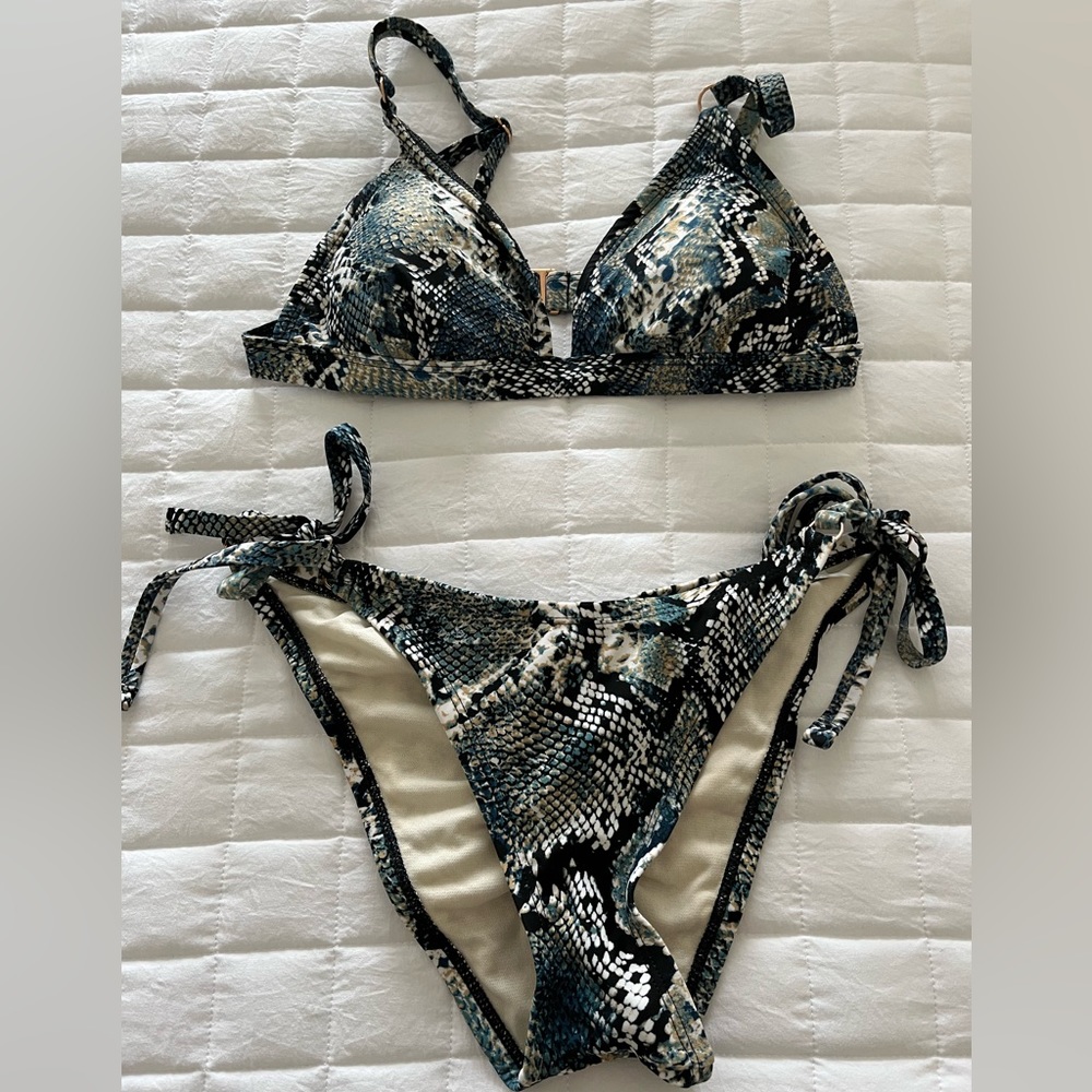 SHADE & SHORE by Target Juniors Snake Print 2-Piece Bikini Set Size Small